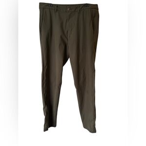 Lululemon 34 Men’s Commission Pant Slim Warpstreme Dark Olive Performance